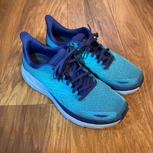 NWOT HOKA ONE ONE M Clifton 8